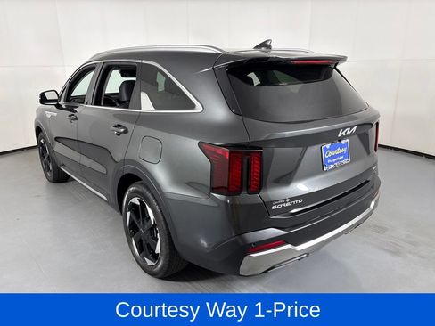 Used 2025 Kia Sorento EX AWD/4WD image 8
