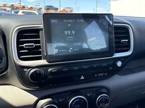 Used 2021 Hyundai Venue SEL FWD image 34