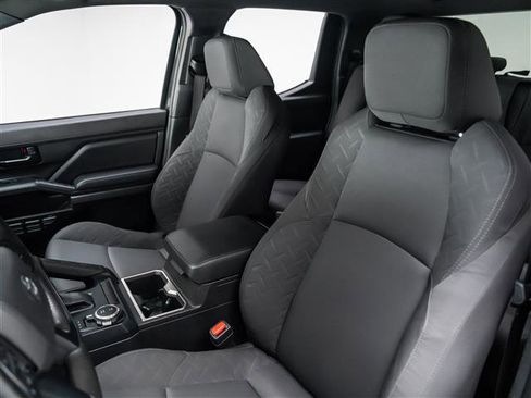 Used 2025 Toyota Tacoma SR5 image 15