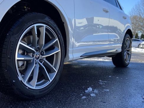 Certified 2025 Audi Q3 2.0T Premium w/ Convenience Package image 10