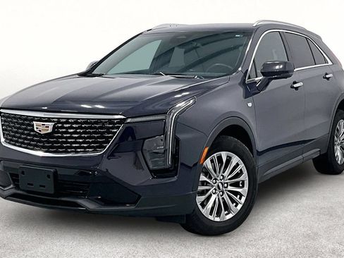 Used 2025 Cadillac XT4 Premium Luxury AWD/4WD image 11
