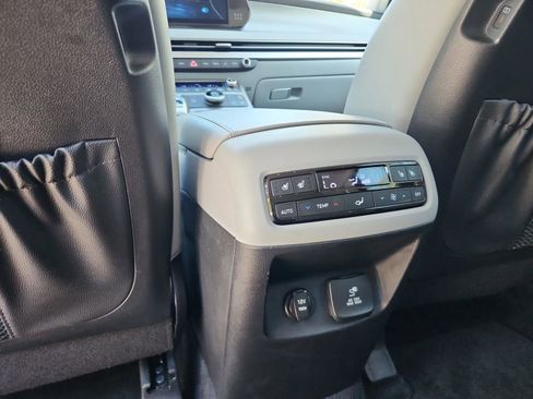 Used 2025 Hyundai Palisade SEL FWD image 31