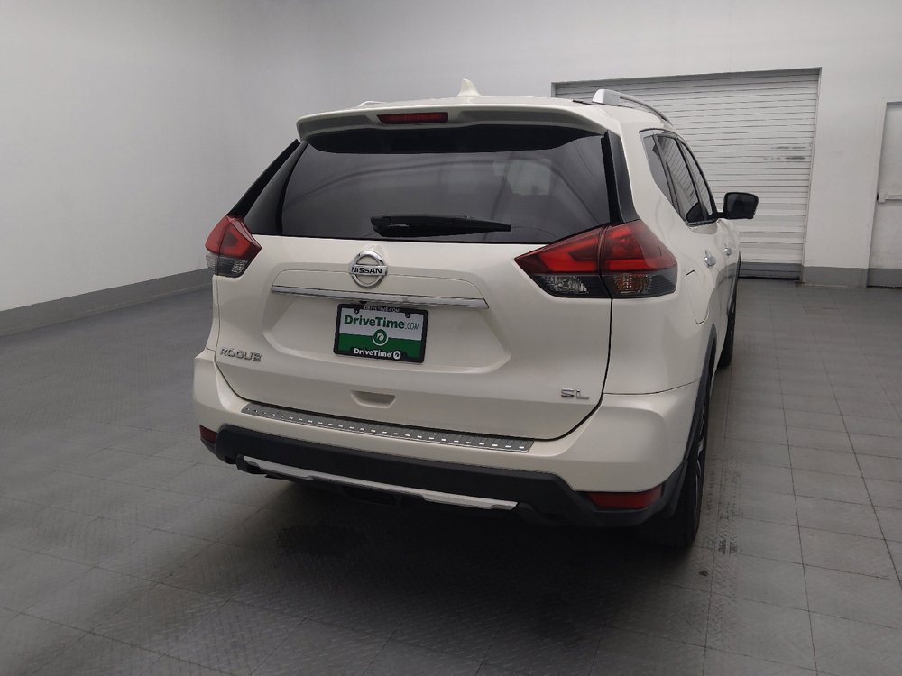 Used 2018 Nissan Rogue SL w/ Premium Package FWD image 7