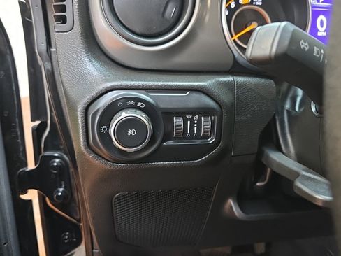 Used 2021 Jeep Wrangler Sport image 16