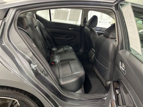 Used 2023 Nissan Altima 2.5 SR FWD image 35