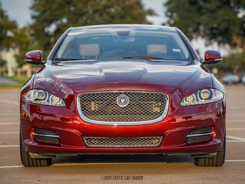 Used 2012 Jaguar XJ image 13