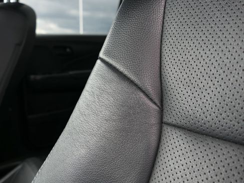 Used 2023 Honda Passport EX-L image 12