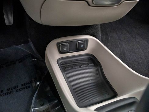 Used 2017 Chrysler Pacifica Touring Plus w/ Tire & Wheel Group image 26