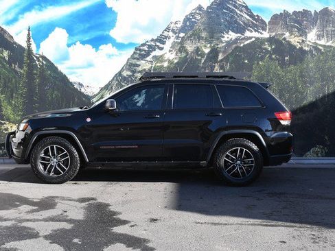 Used 2017 Jeep Grand Cherokee Trailhawk w/ Trailhawk Luxury Group image 7