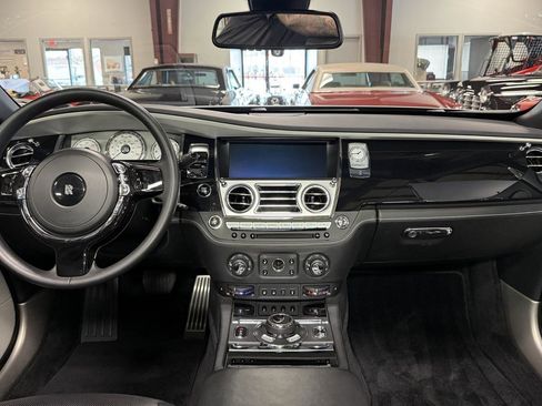 Used 2019 Rolls-Royce Dawn image 86