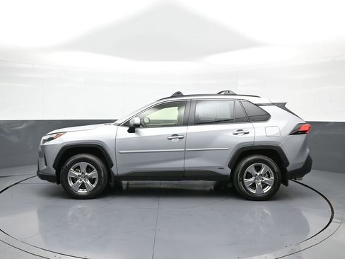 Certified 2025 Toyota RAV4 XLE w/ Convenience Package AWD/4WD image 9