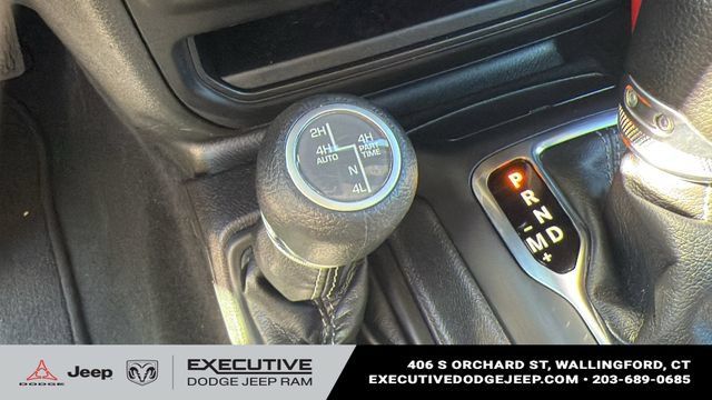 Used 2024 Jeep Wrangler Unlimited w/ Convenience Group AWD/4WD image 19
