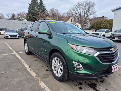 Used 2018 Chevrolet Equinox LT image 3