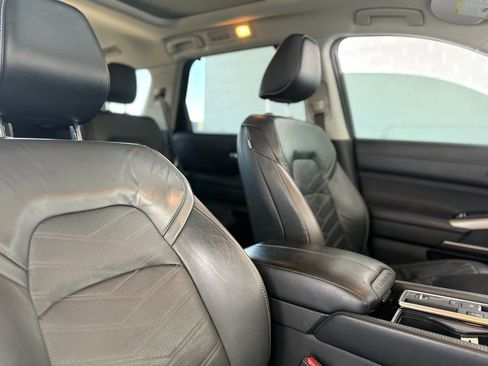 Used 2022 Nissan Pathfinder Platinum w/ Cargo Package image 51