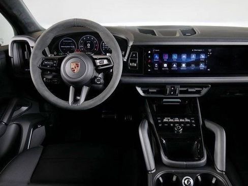 New 2026 Porsche Cayenne GTS AWD/4WD image 14