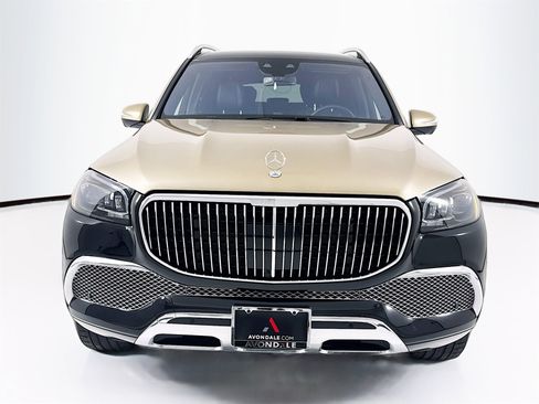 Used 2023 Mercedes-Benz Maybach GLS 600 4MATIC image 2