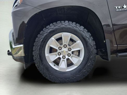 Used 2020 Chevrolet Silverado 1500 LT w/ Texas Edition RWD image 11