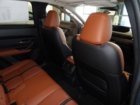 Certified 2025 MAZDA CX-50 Meridian Edition w/ Weather Package image 17