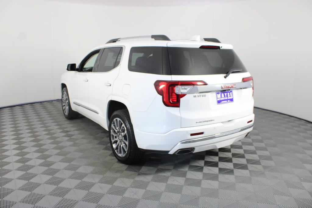 Used 2023 GMC Acadia Denali w/ Denali Ultimate Package FWD image 29