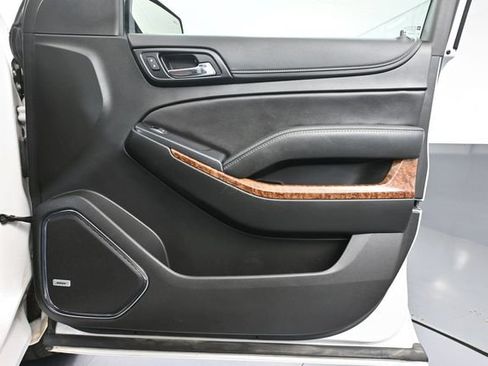 Used 2019 Chevrolet Suburban Premier w/ Premier Plus Edition AWD/4WD image 56