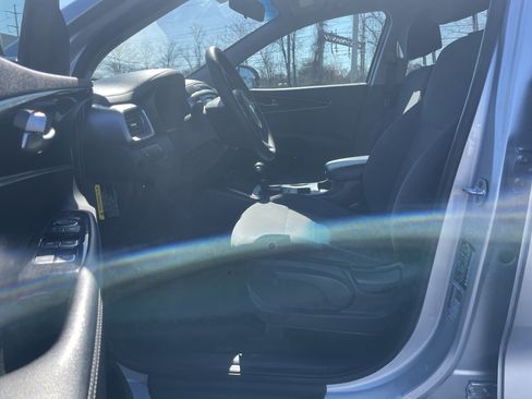 Used 2017 Kia Sorento LX image 38