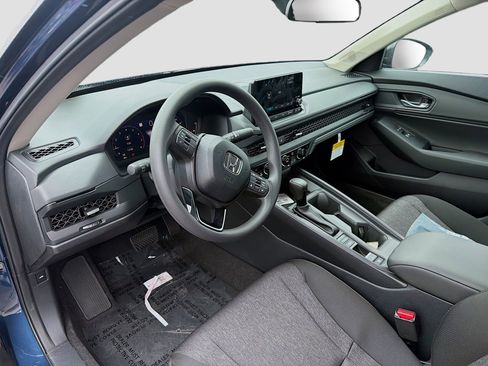New 2025 Honda Accord SE image 9