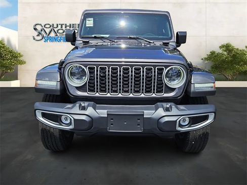 Used 2025 Jeep Wrangler Unlimited Sahara AWD/4WD image 8