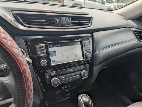Used 2017 Nissan Rogue SL AWD/4WD image 19