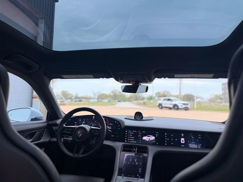 Used 2020 Porsche Taycan 4S image 11