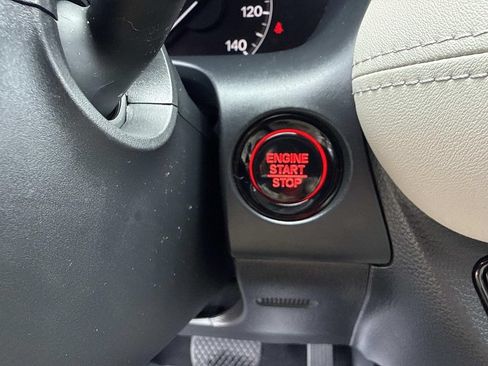 Used 2024 Honda HR-V LX image 33