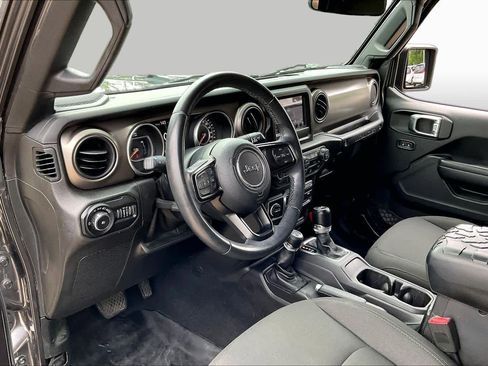 Used 2018 Jeep Wrangler Sport AWD/4WD image 16