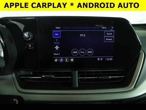 Used 2024 Chevrolet Trax LS w/ LS Convenience Package image 4