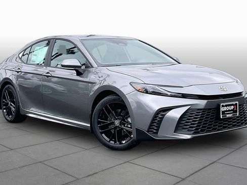 New 2026 Toyota Camry SE FWD image 2