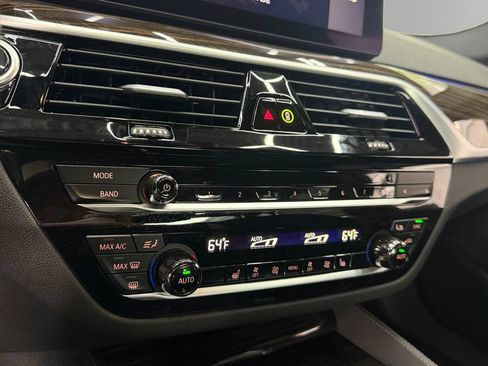 Used 2023 BMW 540i w/ Executive Package RWD image 22