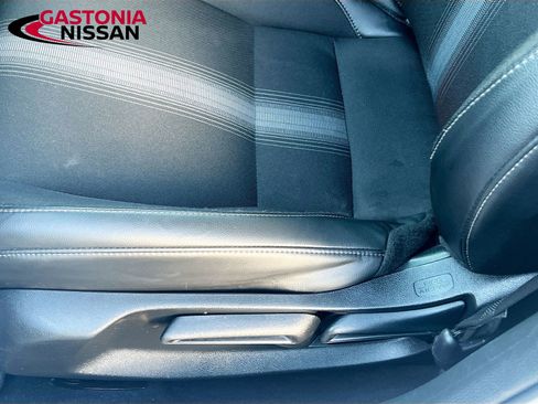 Used 2023 Honda Civic Sport image 25