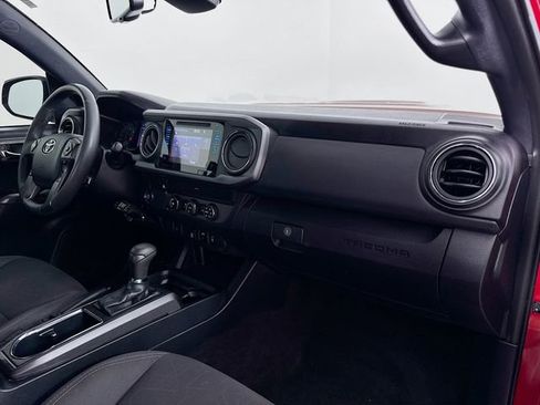 Used 2019 Toyota Tacoma TRD Sport RWD image 42