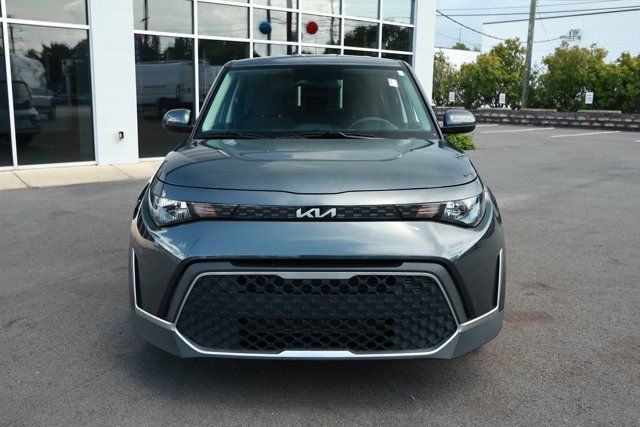 Used 2023 Kia Soul LX FWD image 2