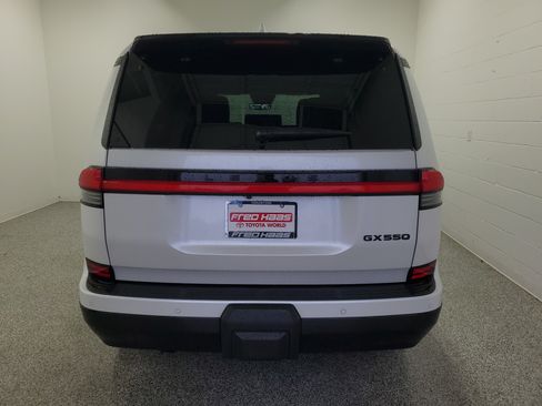 Used 2024 Lexus GX 550 w/ Accessory Package (Z1) AWD/4WD image 7