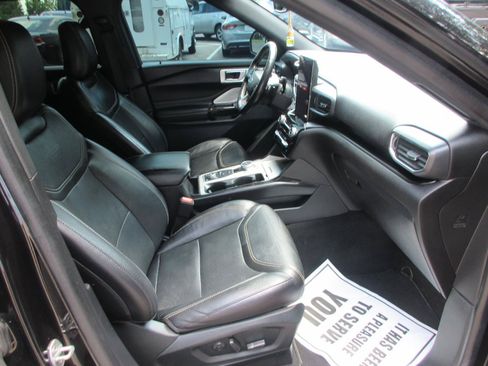 Used 2022 Ford Explorer ST w/ Equipment Group 401A AWD/4WD image 15