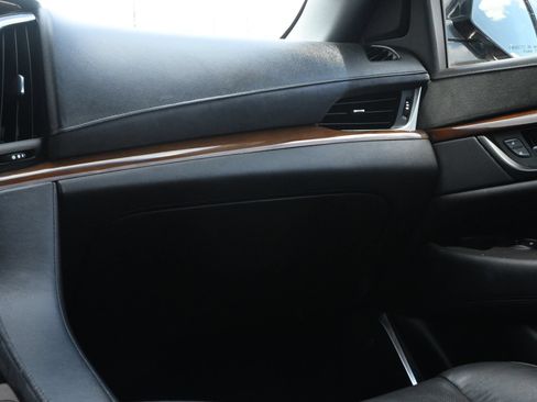 Used 2019 Cadillac Escalade Luxury RWD image 9