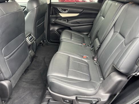 Used 2022 Subaru Ascent Limited image 18