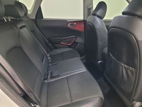 Used 2025 Kia Soul GT-Line image 19