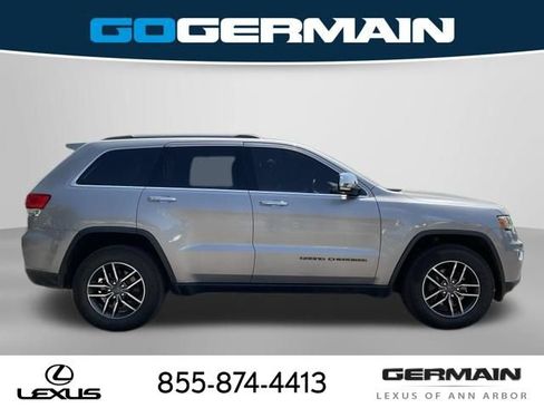 Used 2019 Jeep Grand Cherokee Limited AWD/4WD image 9