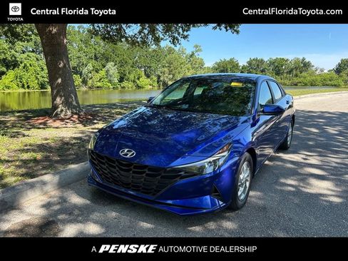 Used 2023 Hyundai Elantra SE FWD image 1