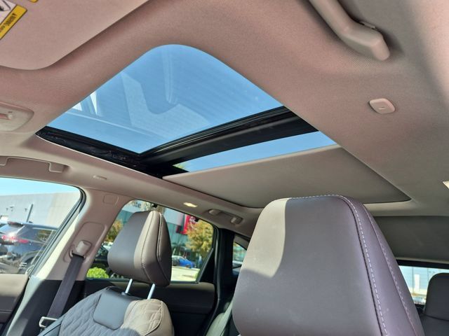 Certified 2025 Nissan Murano Platinum w/ Cargo Package AWD/4WD image 27