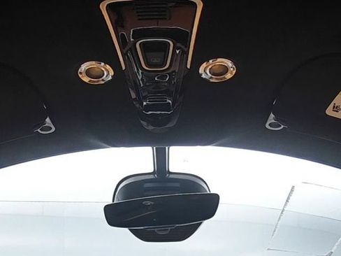 Used 2021 Aston Martin DBX AWD/4WD image 25