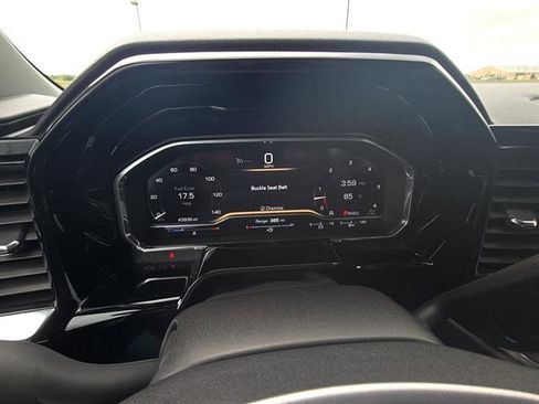 Used 2025 GMC Sierra 1500 SLT image 14