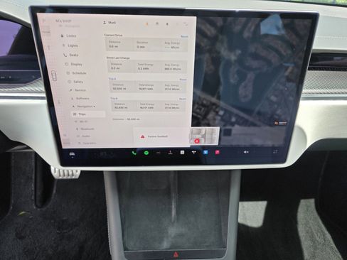 Used 2022 Tesla Model S Plaid image 23