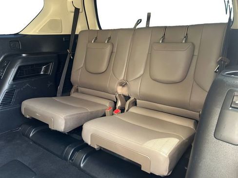 Used 2021 Lexus GX 460 Premium w/ Accessory Package AWD/4WD image 16