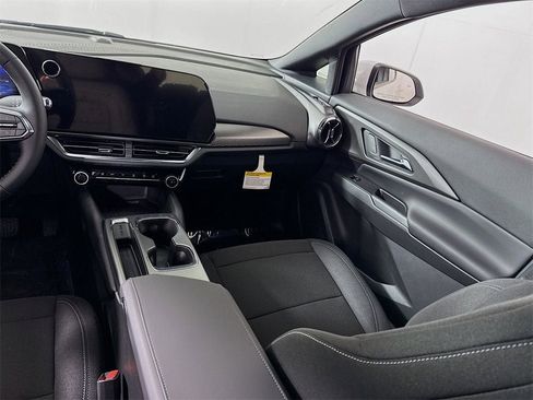 New 2026 Chevrolet Equinox EV LT w/ Comfort Package image 16